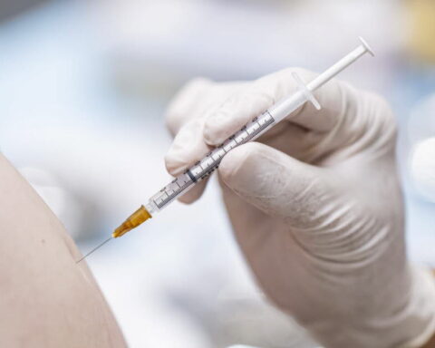 Recrudescence des infections à méningocoques : un plan vaccinal renforcé pour les jeunes en France