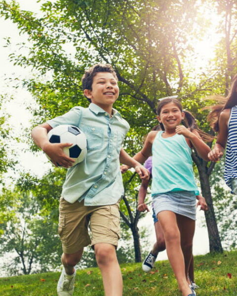 Se protéger des rayons UV du printemps pour éviter les risques de l'exposition précoce