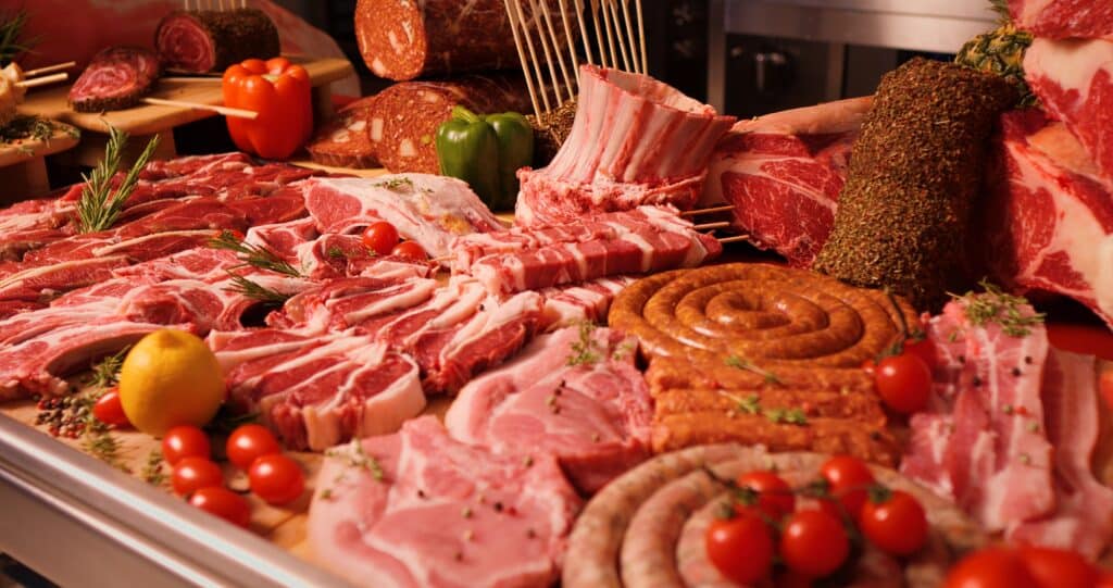 Suffisamment d'hypocrisie : il est impératif d'interdire l'abattage sans étourdissement, considéré comme une barbarie.