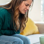 Syndrome du côlon irritable : facteurs, symptômes et stratégies de soulagement