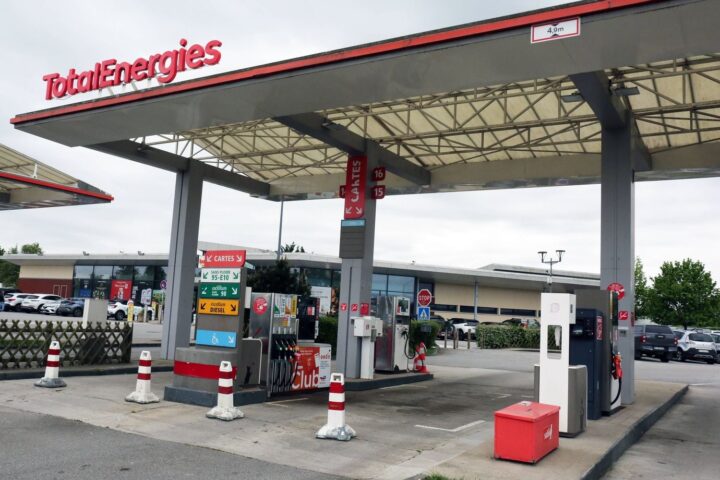 TotalEnergies en forte hausse de bénéfices : les politiques s'interrogent sur la taxation des superprofits