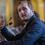 Toulouse : Jean-Luc Mélenchon évoque un coup monté contre le candidat LFI lors d'une commémoration