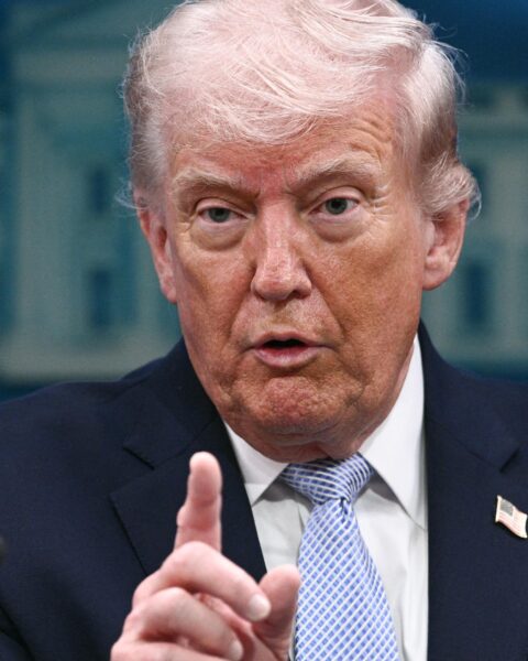 Trump accuse l'Iran de violation totale tandis que le détroit d'Ormuz reste fermé