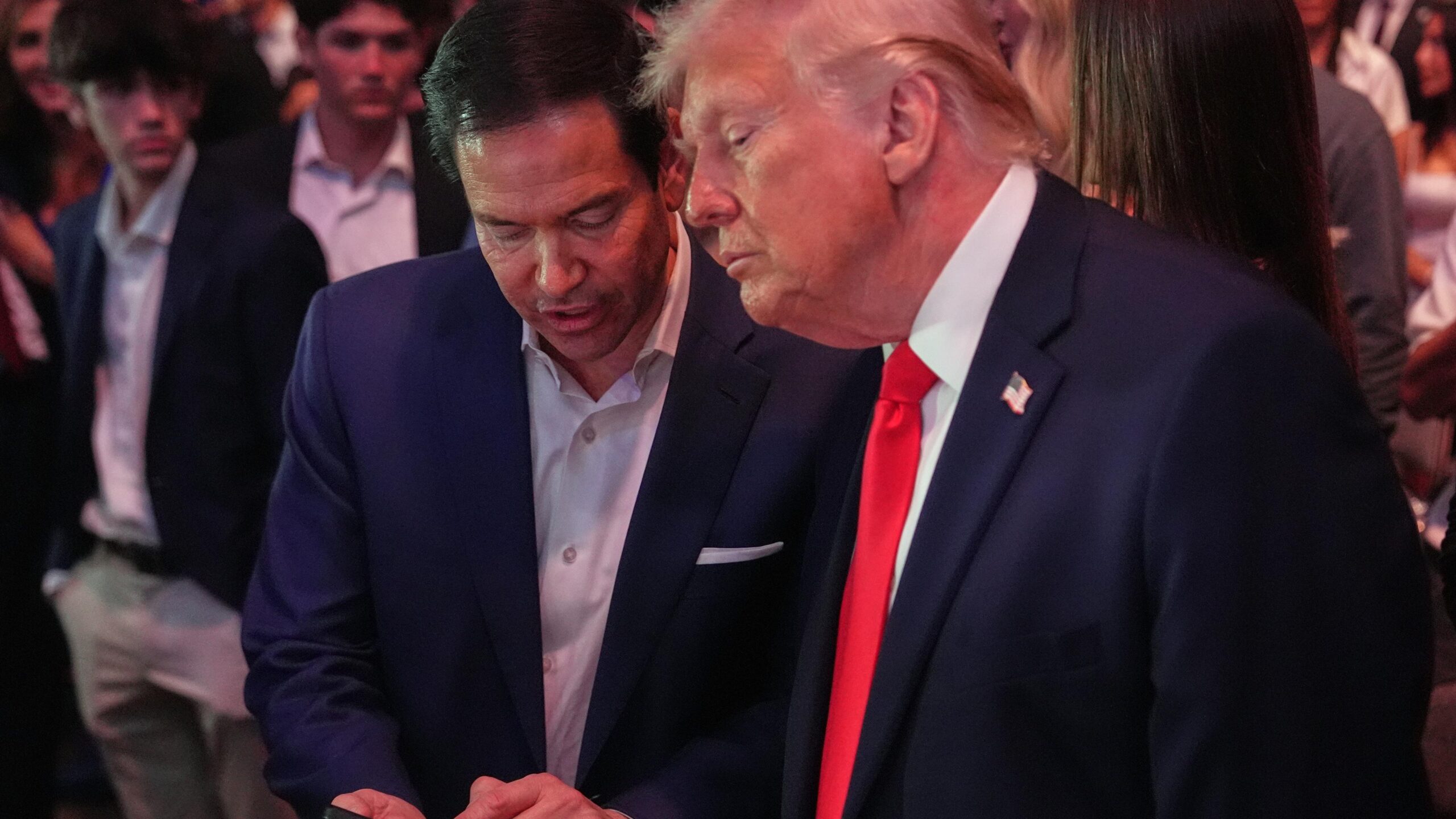 Trump annonce un blocus du détroit d'Hormuz après l'échec des négociations avec l'Iran