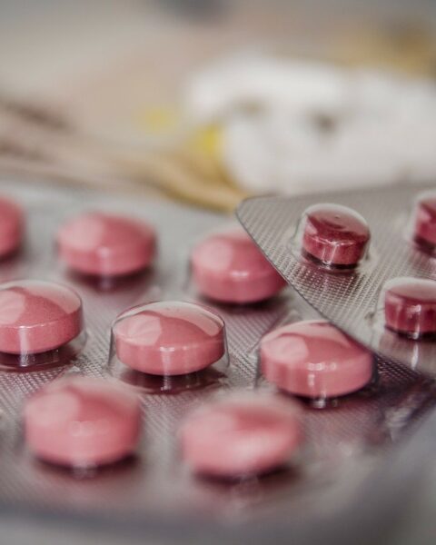 Trump augmente les droits de douane sur les médicaments.