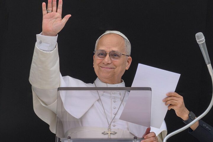 Trump critique le pape Léon pour ses prises de position sur la guerre en Iran