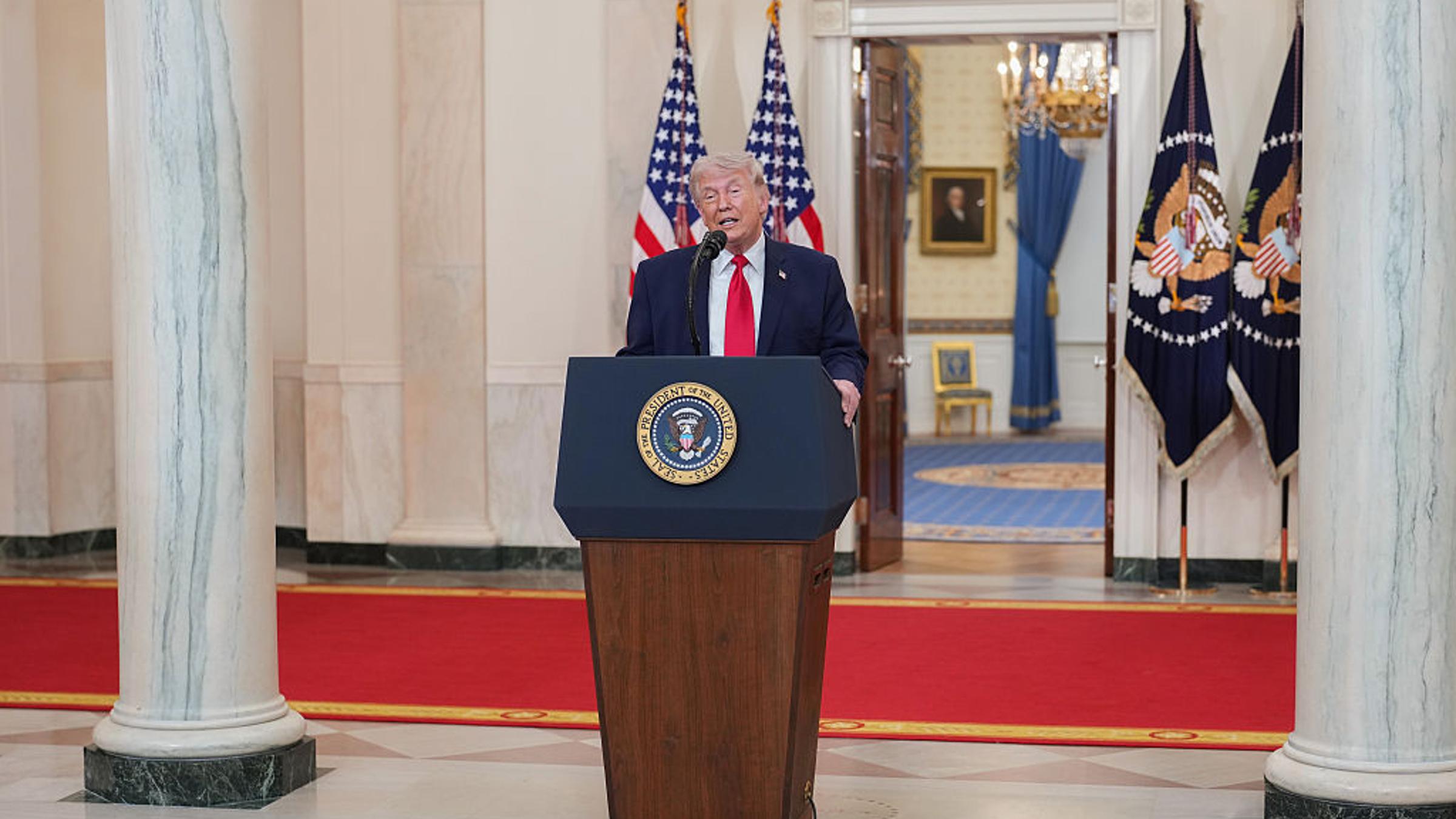 Trump revendique un contrôle total de l'espace aérien iranien après la chute de deux avions de chasse