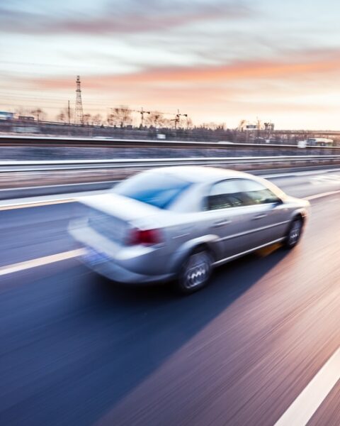 Un retrait immédiat du permis de conduire en cas d'utilisation du téléphone au volant.