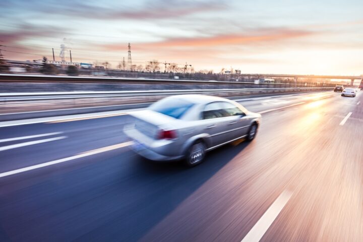 Un retrait immédiat du permis de conduire en cas d'utilisation du téléphone au volant.