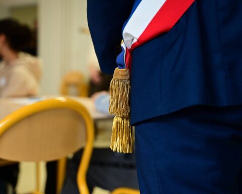 Vierzon : le nouveau maire découvre 1.300 factures impayées et une dette de 2 millions d'euros