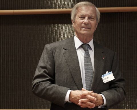 Vincent Bolloré dévoilera son "manifeste" en mai-juin pour influencer le débat politique en France