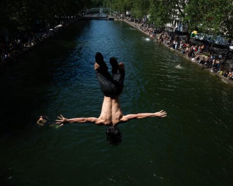 Canicule en France : alertes et températures extrêmes dans plusieurs villes, dont Paris et Lyon