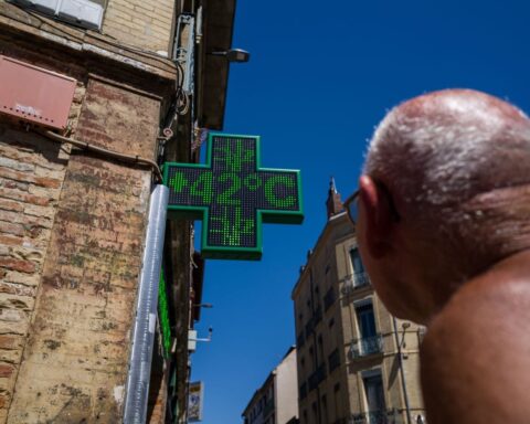 Canicule : une chaleur inédite touche 13 départements, les températures devraient baisser dimanche