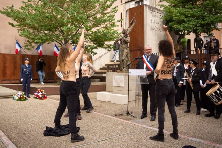 Carcassonne : des Femen perturbent une célébration de Jeanne d’Arc organisée par la mairie RN