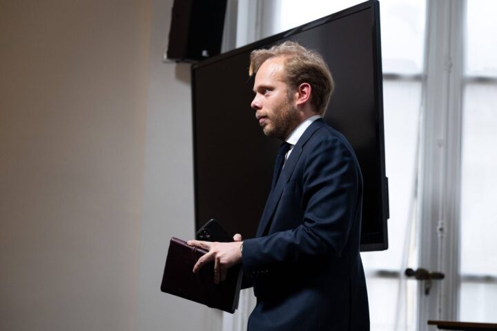 Charles Alloncle propose une loi pour prévenir les conflits d'intérêts dans l'audiovisuel public