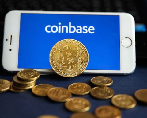Coinbase annonce un licenciement de 700 salariés en raison du marché baissier et de l'IA