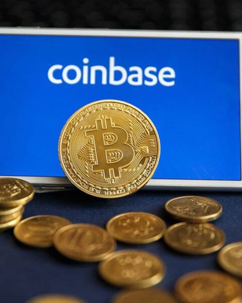 Coinbase annonce un licenciement de 700 salariés en raison du marché baissier et de l'IA
