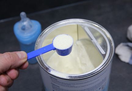 Contamination des laits infantiles : un rapport parlementaire critique le contrôle sanitaire en France