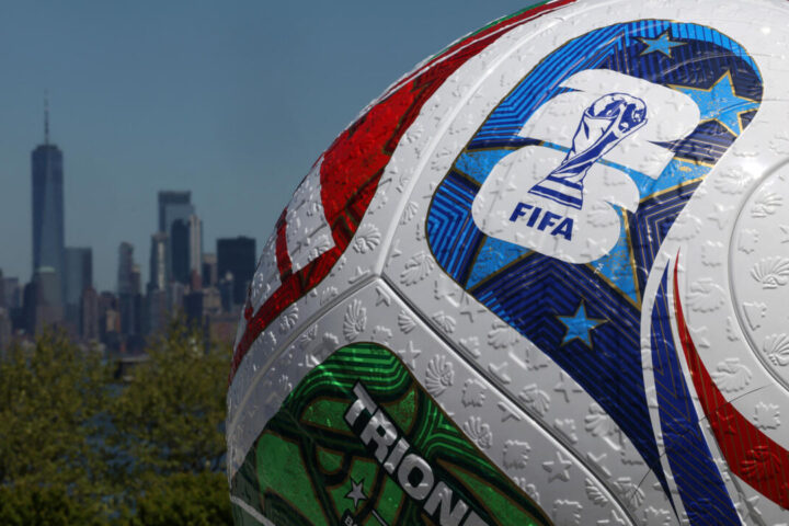 Coupe du monde : la FIFA réévalue sa stratégie concernant la tarification dynamique ; Ligue Conférence : Strasbourg en difficulté après sa...