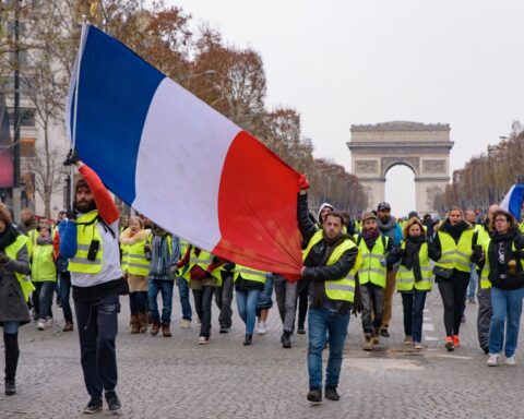 D'après une enquête de Yomoni, 75 % des Français craignent une nouvelle crise sociale.