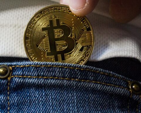 Des investisseurs de cryptomonnaies récupèrent des bitcoins perdus après des années d'inactivité