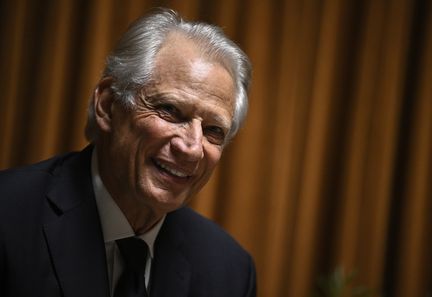 Dominique de Villepin confirme sa candidature à l'Élysée malgré une enquête pour détournement de fonds publics