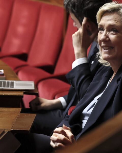 Élections présidentielles 2027 : Marine Le Pen confirme sa candidature malgré un éventuel sursis judiciaire