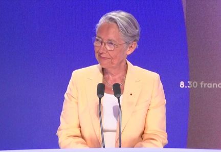 Élisabeth Borne appelle à l'unité du bloc central face à la crise économique et aux élections de 2027