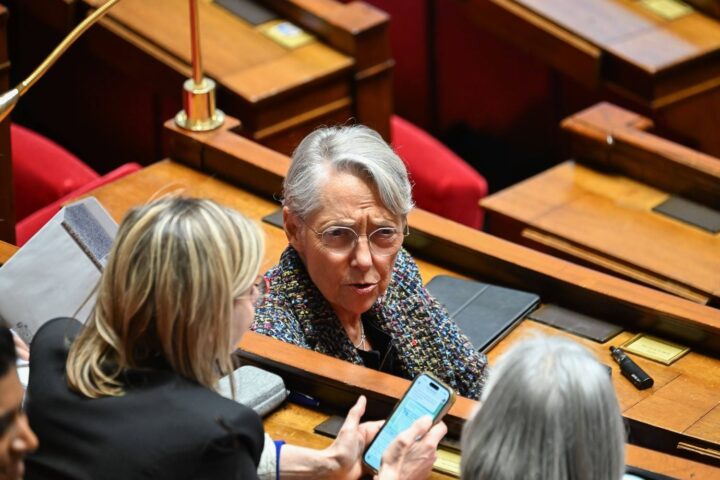 Élisabeth Borne quitte la direction de Renaissance en raison de désaccords avec Gabriel Attal