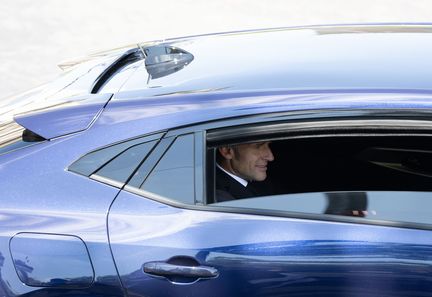 Emmanuel Macron commence une tournée de cinq jours en Afrique, axée sur la coopération et la sécurité