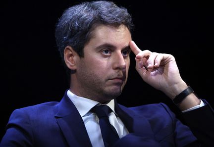 Gabriel Attal propose une primaire avec la droite et le centre pour 2027, sans convaincre les alliés potentiels