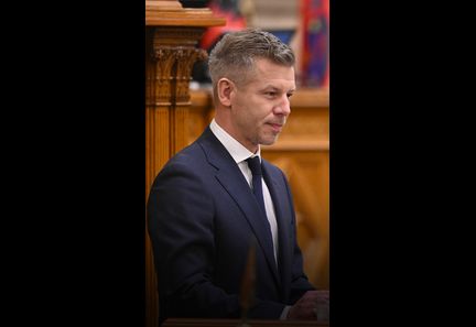 Hongrie : Péter Magyar cherche à s’éloigner de l'héritage d'Orbán par des initiatives de communication