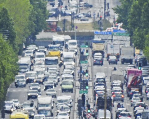 Île-de-France : la dégradation de la qualité de l'air causée par la chaleur entraîne une pollution à l'ozone prévue