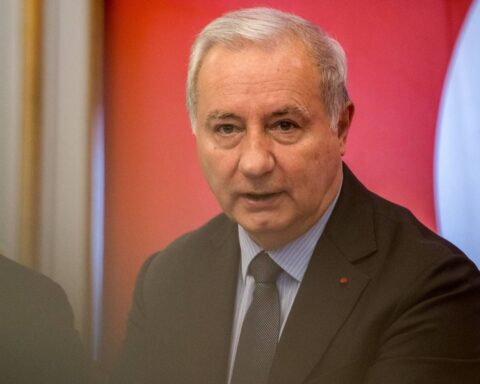 Jean-Luc Moudenc élu à la présidence de France urbaine, succède à Johanna Rolland