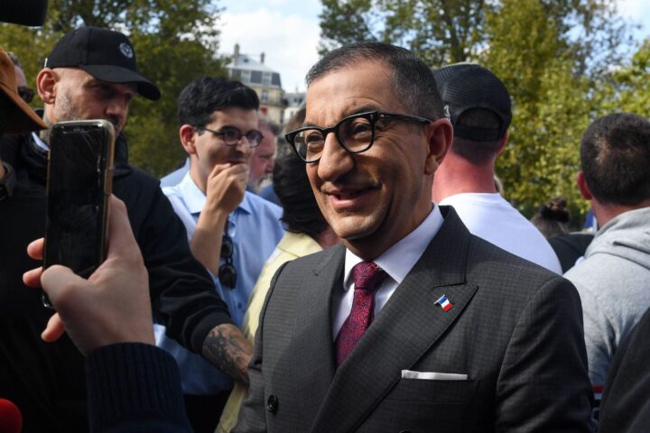 Jean Messiha restitue 42.000 euros d'une cagnotte pour les veuves d'agents pénitentiaires après une plainte pénale