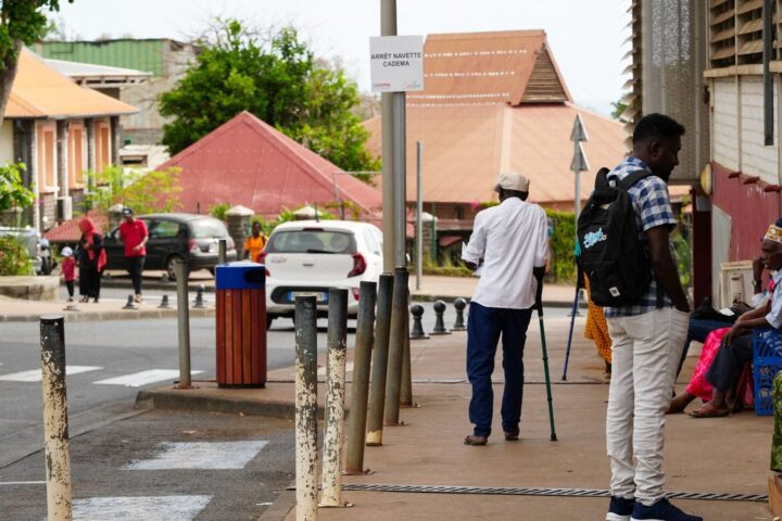 La France renforce l'accès à la nationalité pour les enfants nés à Mayotte malgré les contestations