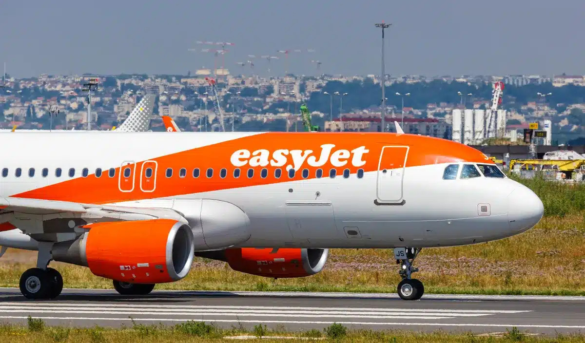 La justice a statué : une compagnie aérienne ne peut pas refuser l'embarquement à un passager titulaire d'un passeport périmé pour voyager en Europe.