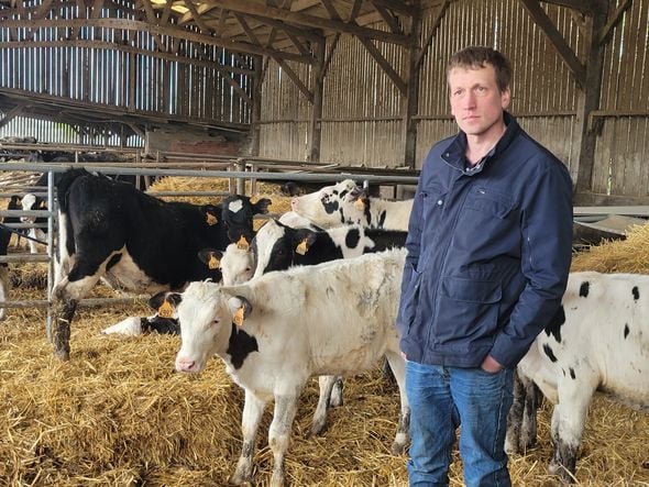 La reconstruction difficile de Nicolas après l'incendie dévastateur de sa ferme à Angerville-l'Orcher