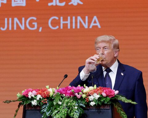 La visite de Trump en Chine souligne le changement de pouvoir vers l'Est