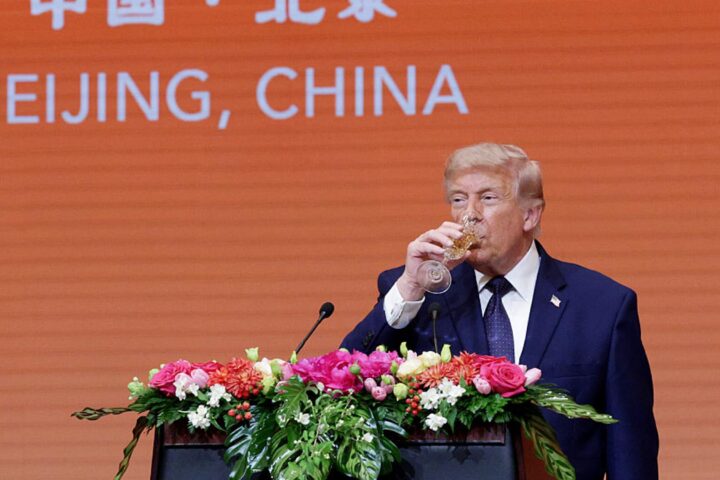 La visite de Trump en Chine souligne le changement de pouvoir vers l'Est