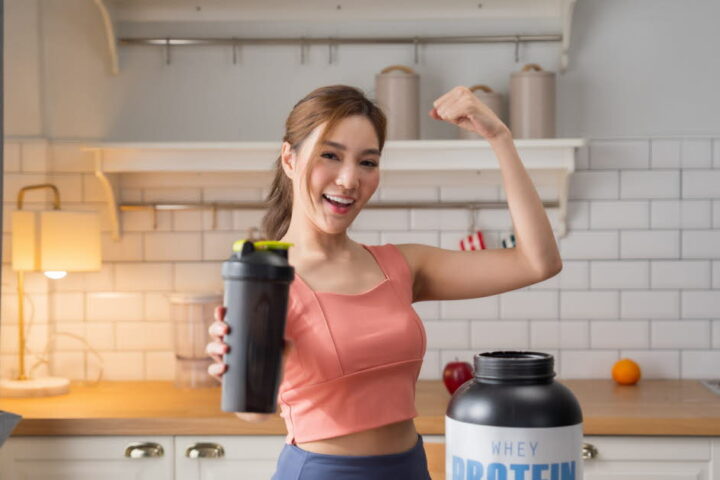 La whey : bénéfices, risques et nécessité pour les sportifs