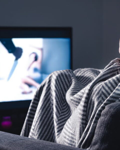 Le binge watching : quand la consommation excessive de séries nuit à la santé