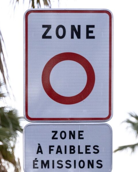 Le Conseil constitutionnel invalide la suspension des zones à faibles émissions en France