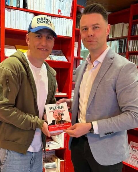 Le militaire influenceur Chef Peper publie son livre !