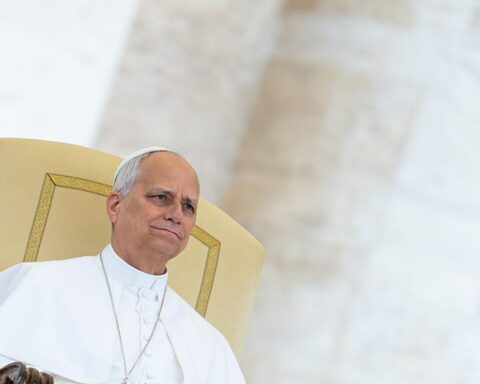 Le pape Léon rejette les accusations de Trump sur les armes nucléaires et appelle à la vérité