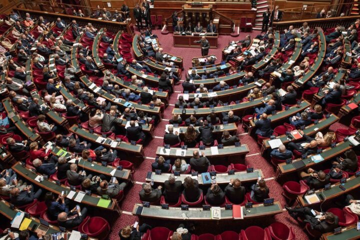 Le Rassemblement national évoque des ralliements possibles d'élus de droite et du centre au Sénat