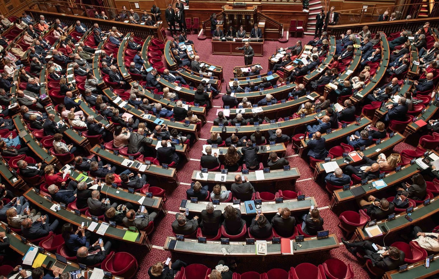 Le Rassemblement national évoque des ralliements possibles d'élus de droite et du centre au Sénat
