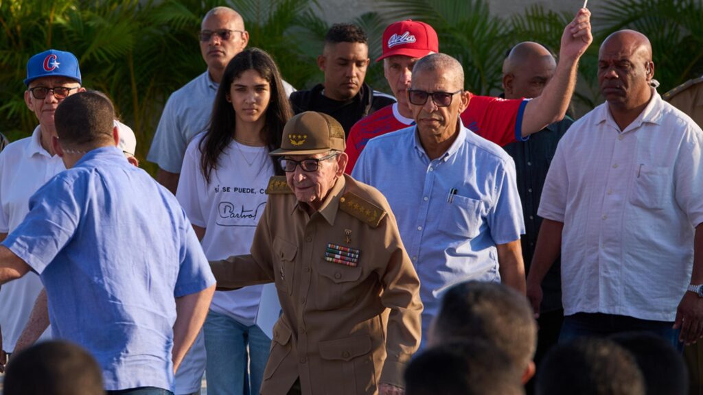 Les États-Unis peuvent-ils inculper l'ex-président cubain Raúl Castro ?