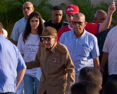 Les États-Unis peuvent-ils inculper l'ex-président cubain Raúl Castro ?