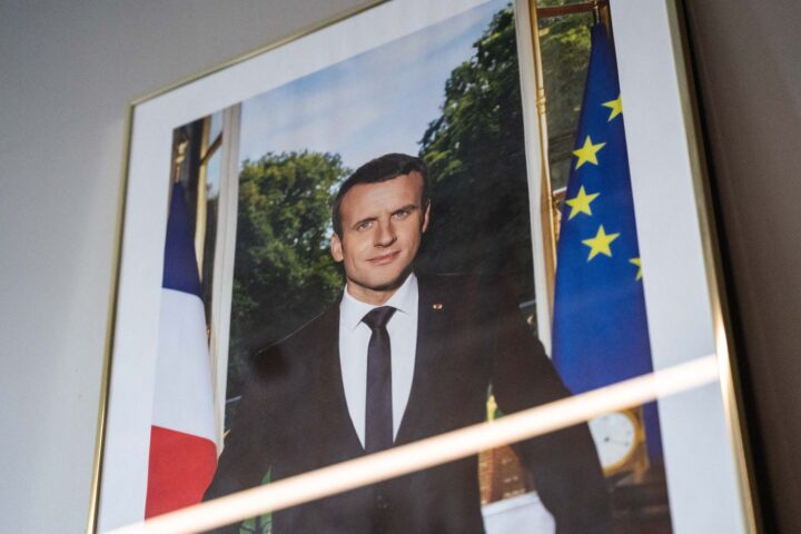 Les maires peuvent-ils vraiment retirer le portrait du président de la République ?